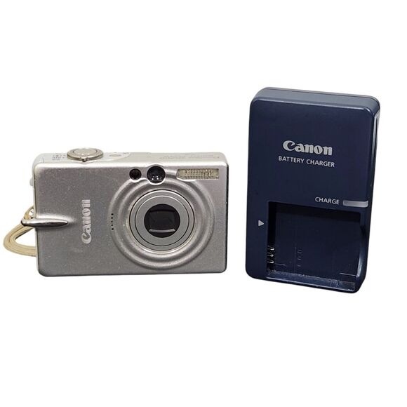 Canon Other - CANON POWERSHOT SD200 DIGITAL ELPH With Battery TESTED CHARGER & CASE